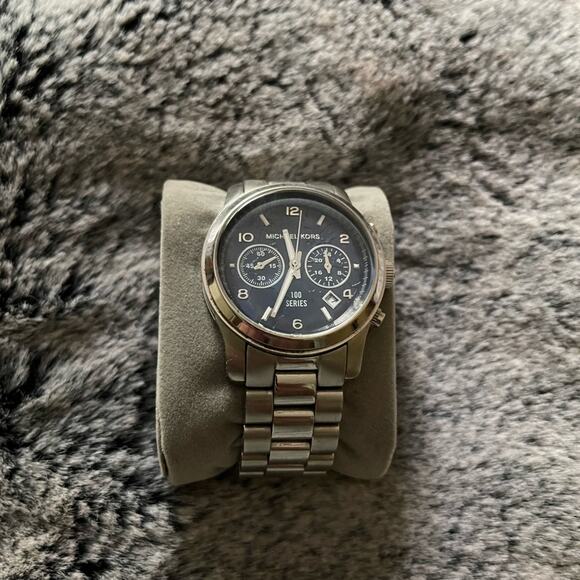 Michael Kors Watch Vintage World Hunger Limited Edition Silver Blue Charity - Picture 1 of 6